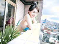 隱藏版瘋狂抖奶『俄羅斯公主』超性感比基尼 最後還是脫光光 濕身後的性感 高清[JVID]