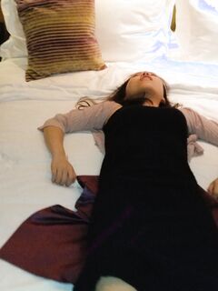 高顏值氣質御姐KTV消遣被暗中下料 帶到賓館扒光各種玩弄調教啪啪無套內射內窺鏡看子宮沖洗陰道2